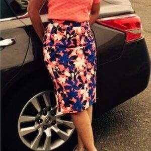 Halogen Skirt Straight Pencil size 2,  Pink, Blue, White Floral Stretch Lined